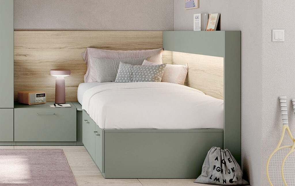 Cama con arcón y panel LED
